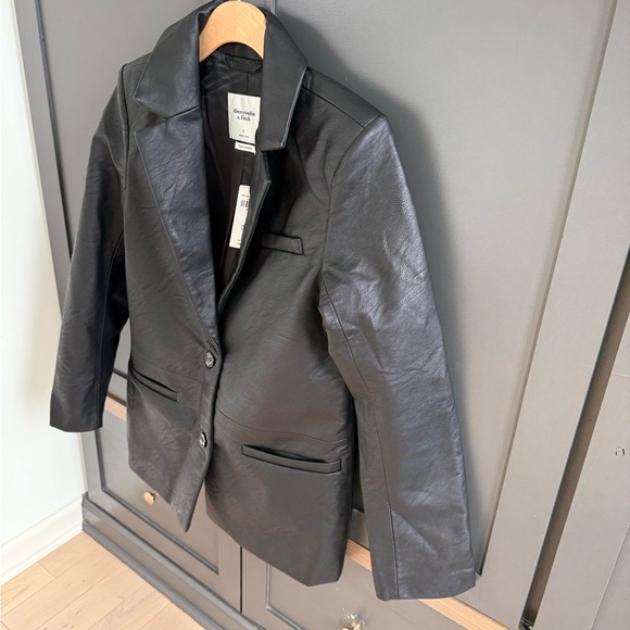 Abercrombie & Fitch Vegan Leather Black Blazer Jacket • Small • NWT - Picture 6 of 12